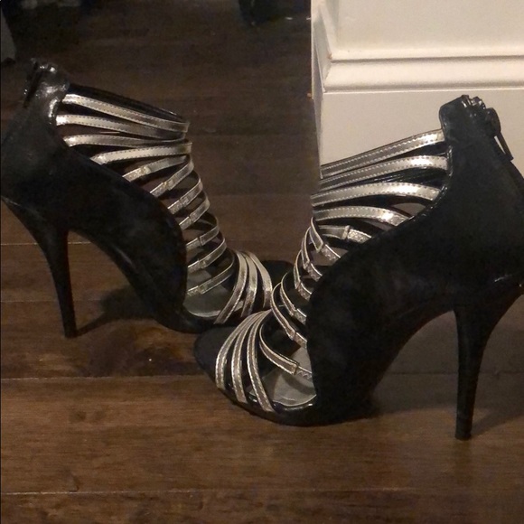 Shoes - Picture 4 of 8